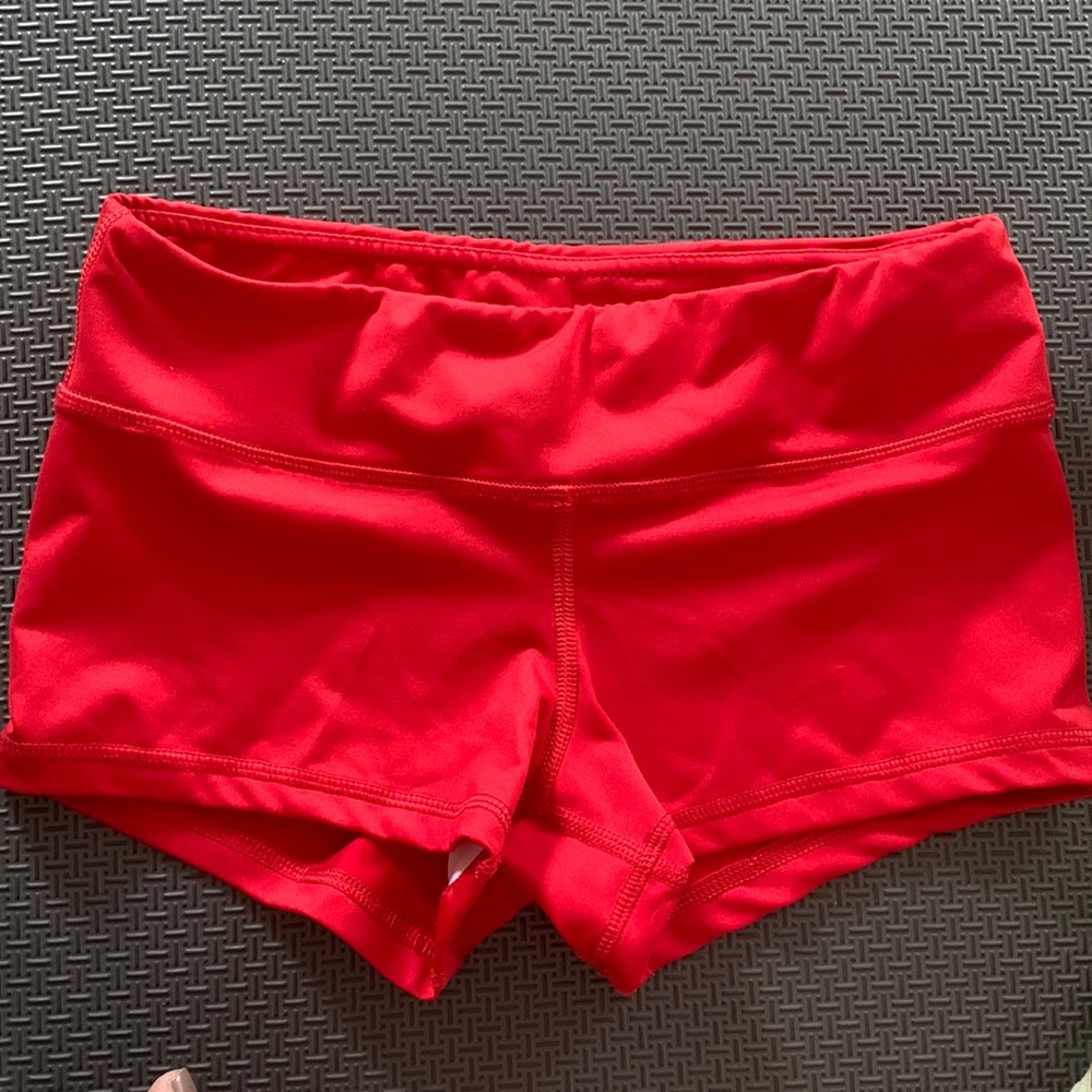 Fleo Red Shorts Size Small Mid-rise 2.5”